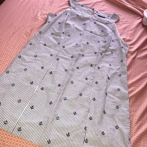 Women’s dress size 12